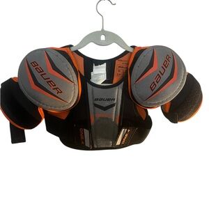 Bauer Youth Hockey Shoulder Pads/ Chest Protector